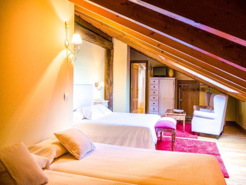 Hotel Palacio Garcia Quijano Corrales De Buelna Стая снимка