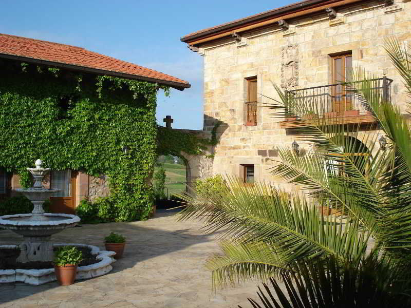 Hotel Palacio Garcia Quijano Corrales De Buelna Екстериор снимка