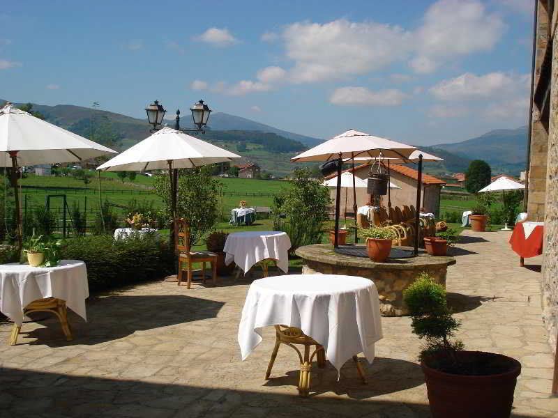 Hotel Palacio Garcia Quijano Corrales De Buelna Екстериор снимка