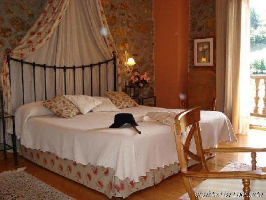 Hotel Palacio Garcia Quijano Corrales De Buelna Екстериор снимка